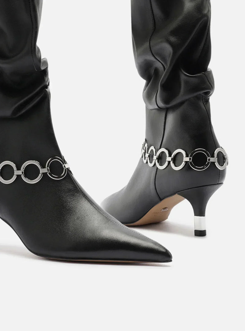 Bota Preta Couro Salto Fino Slouchy Metais