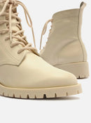 Coturno Off-White Couro Tratorado Básico